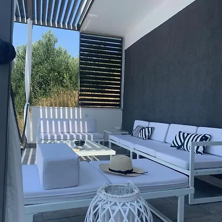 Lea Villa *